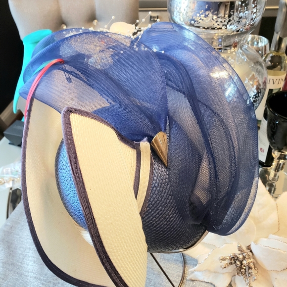 Creations For Essence Derby Hat - Picture 5 of 8